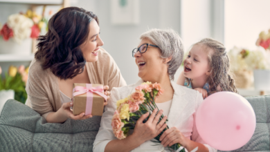 High-quality gifts for mom-mom receiving gifts from daughter and granddaughter