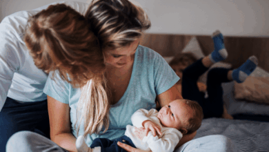 Parenting guidelines for beginners - mom and dad with a new born