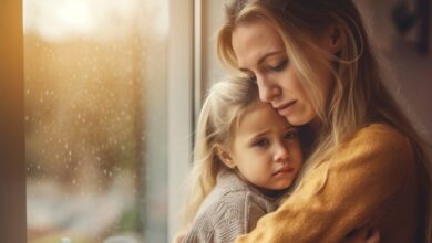 why kids hate their stepparents-A mother comforts her grieving little daughter.
